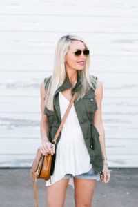 v-neck cascading tunic, white v-neck tunic, olive green cargo vest, cargo vest under $100, jaime shrayber