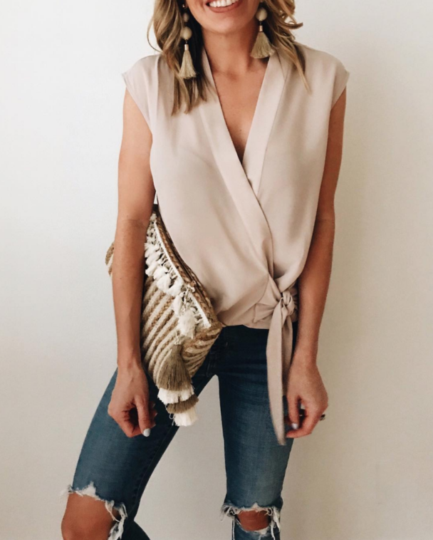 tan top - tan blouse - neutral blouse - blouse with knot detail - wrap top - statement earrings - spring fashion - spring trends - dressing for spring - outfit for spring - look for spring - jaime shrayber