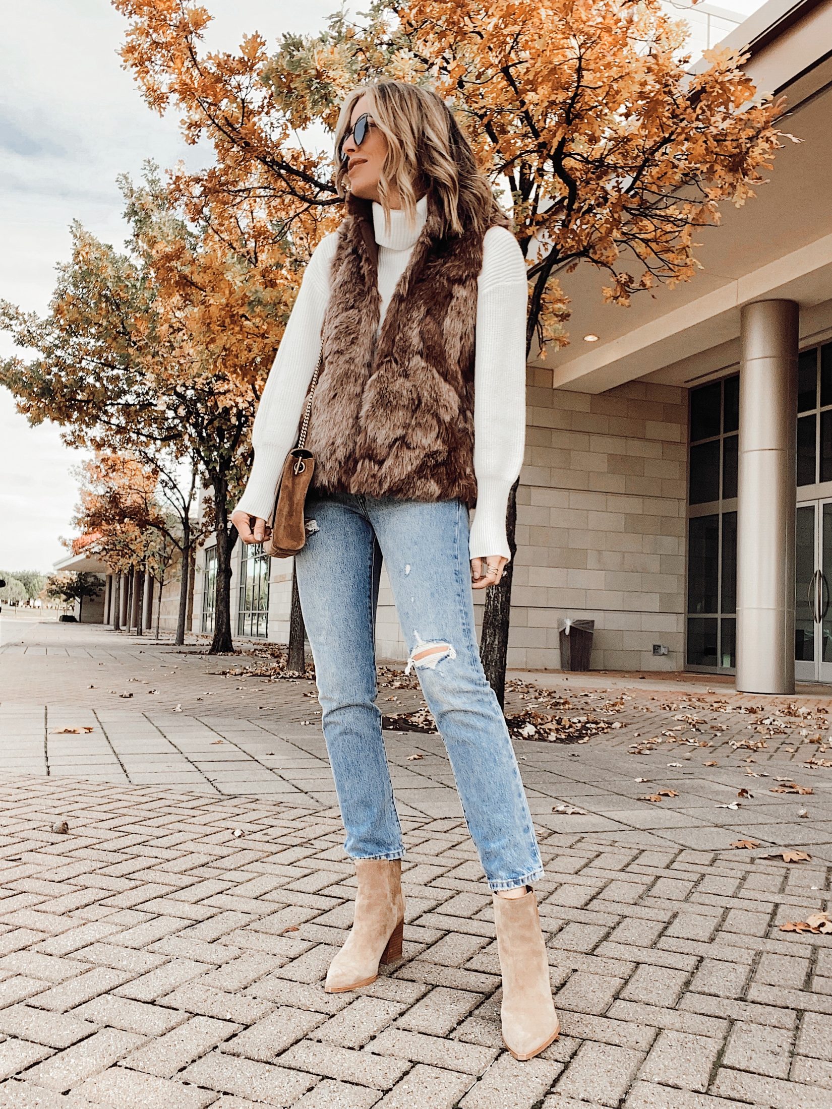 bb dakota brown faux fur vest outfit for fall