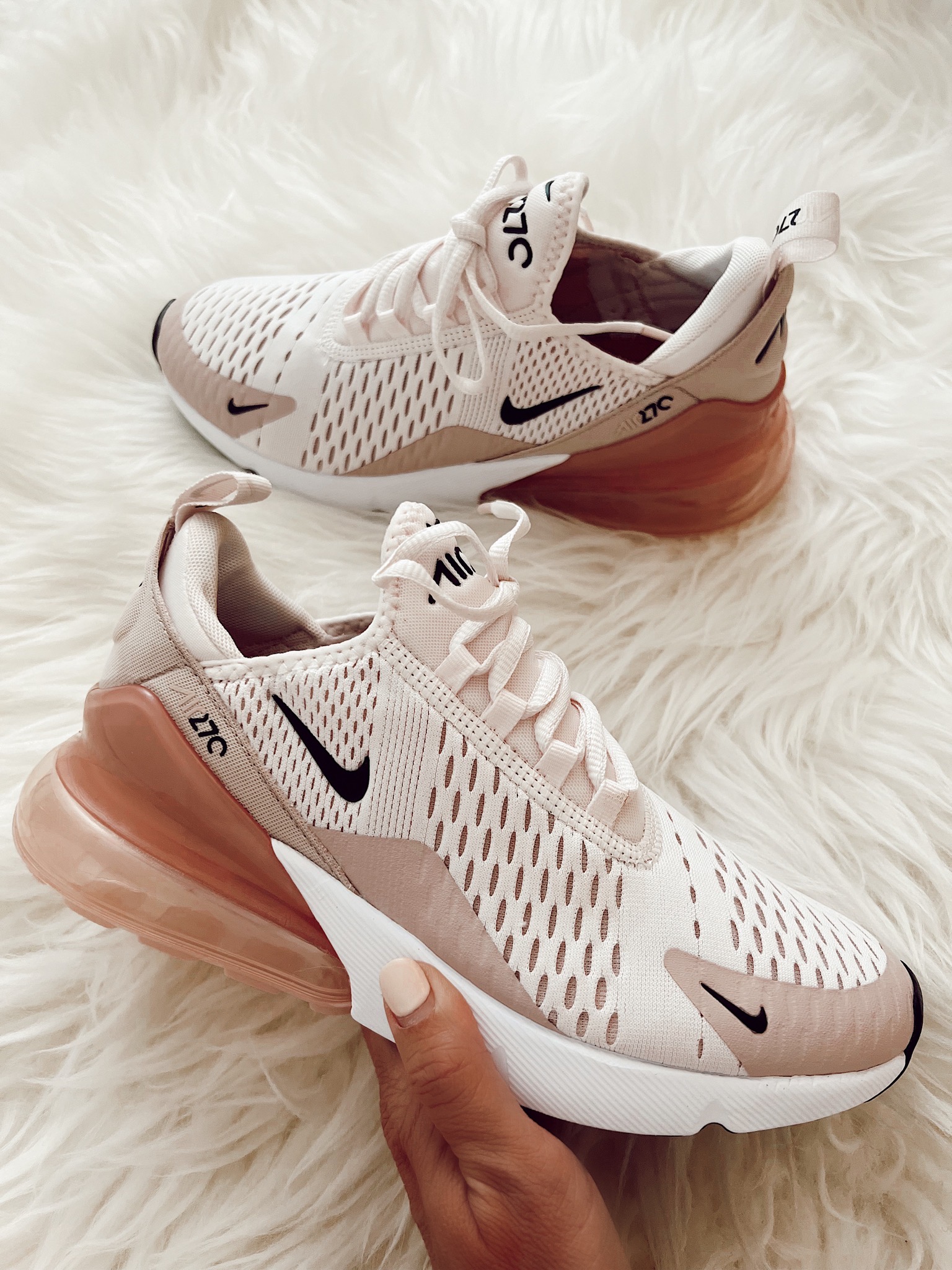 nike sneakers, black friday fashion blogger