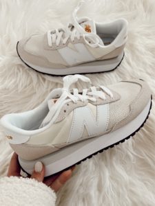 new balance, sneaker fashion, blogger