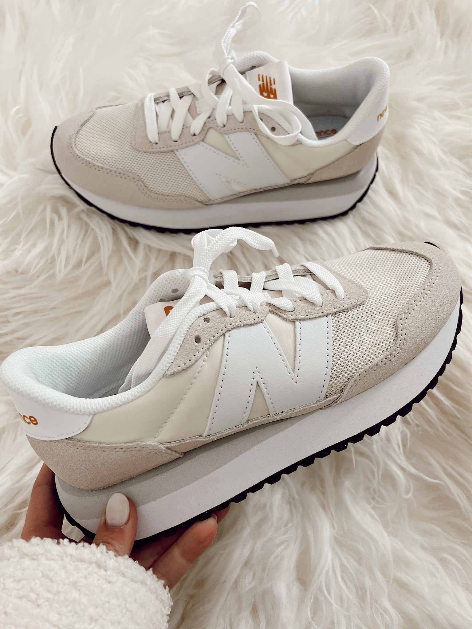 new balance, sneaker fashion, blogger